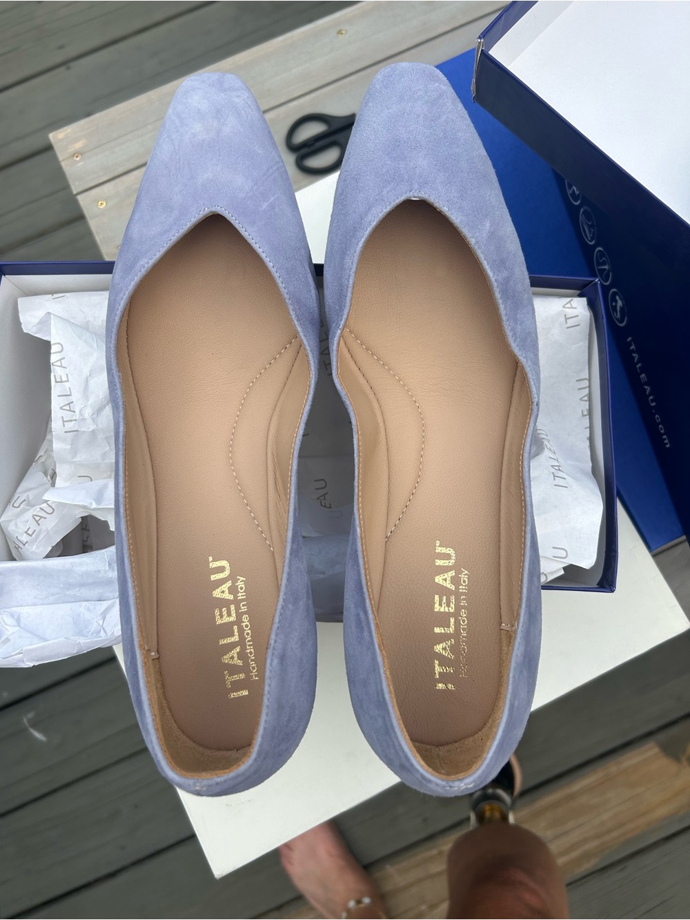ITALEAU Lavender Suede Pointed-Toe Flats for Women